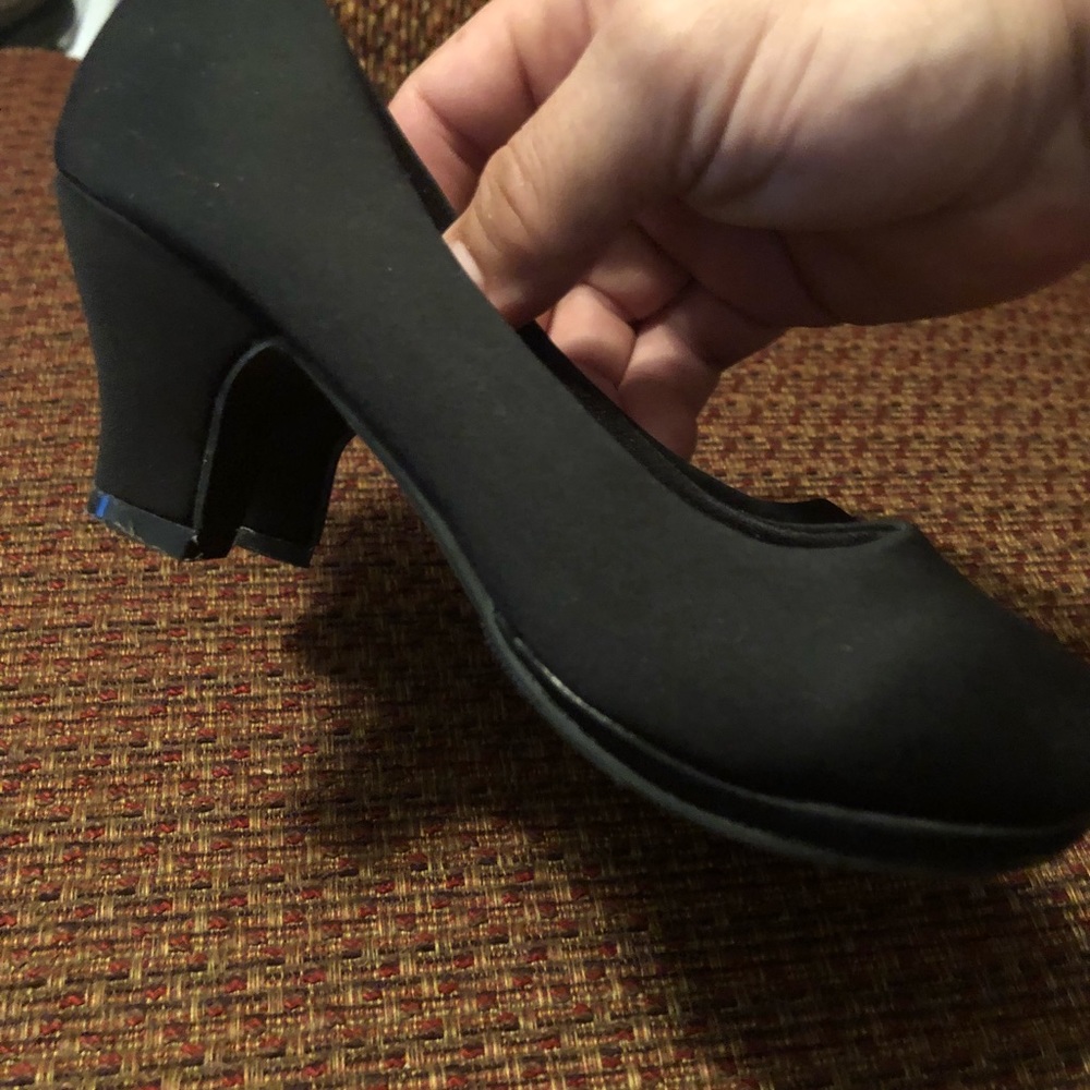 Chelsea Moreland girls 2” heals size 12